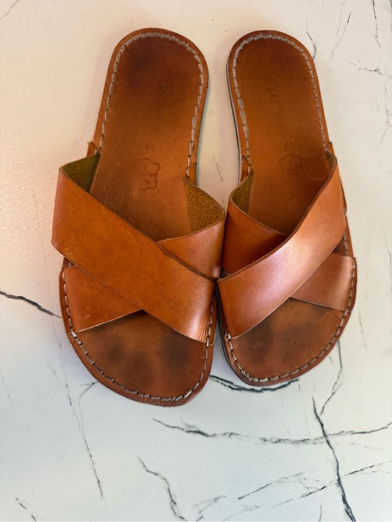 Crupon Sandals Shoes - Womens Crupon Sandals. Ollie barefoot. 
Size 39/8.5